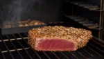 Smoker Thunfischsteak kurz geraeuchert mit Sesamkruste
